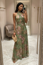 Vestido largo con cuello halter y estampado floral