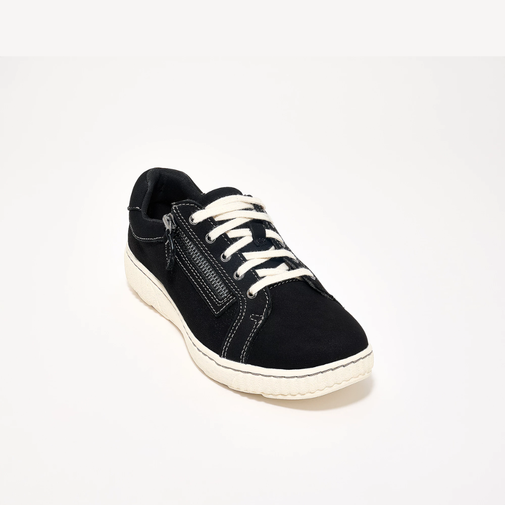 Caroline Zip Sneakers – The Classic Sneaker With a Bold Twist