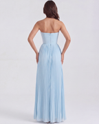 Vestido largo plisado con escote palabra de honor