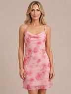 Vestido corto floral rosa fluido