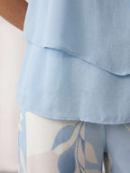 Conjunto fluido estampado de dos piezas