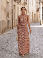 Vestido Elegante con Diseño de Hombros Descubiertos
